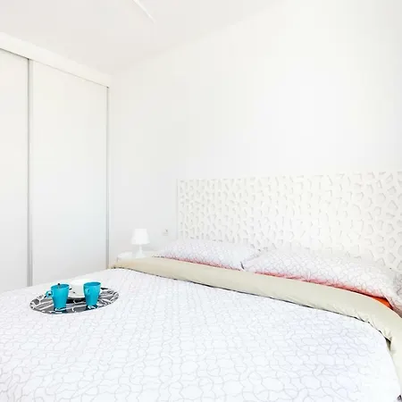 Americas Downtown : Prime Location Accomm.